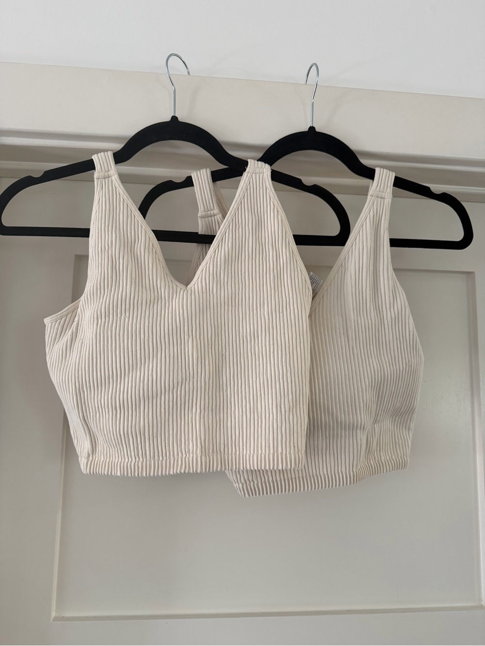 THREE Cream (x2) & Mint (x1) Ribbed V-Neck Cropped Tank Tops